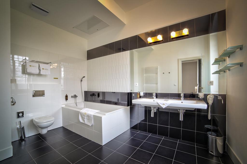 Art Hotel Kastiel Tomášov Стая снимка